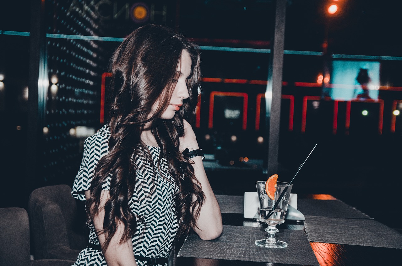 權(quán)力與欲望的交織，強吃的女主任最新章節(jié)